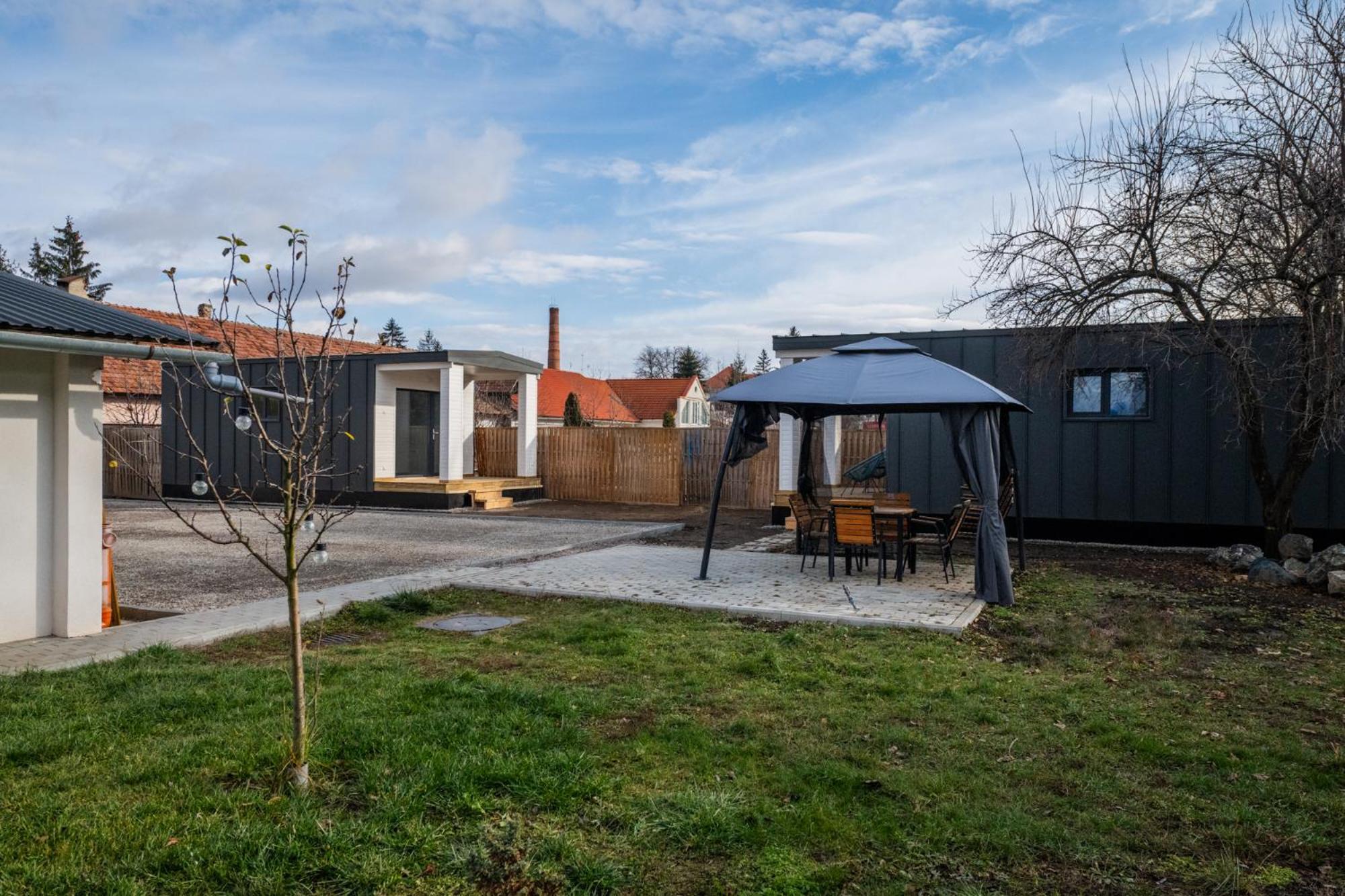 Pixel - Tiny Village Tîrgu Secuiesc Extérieur photo